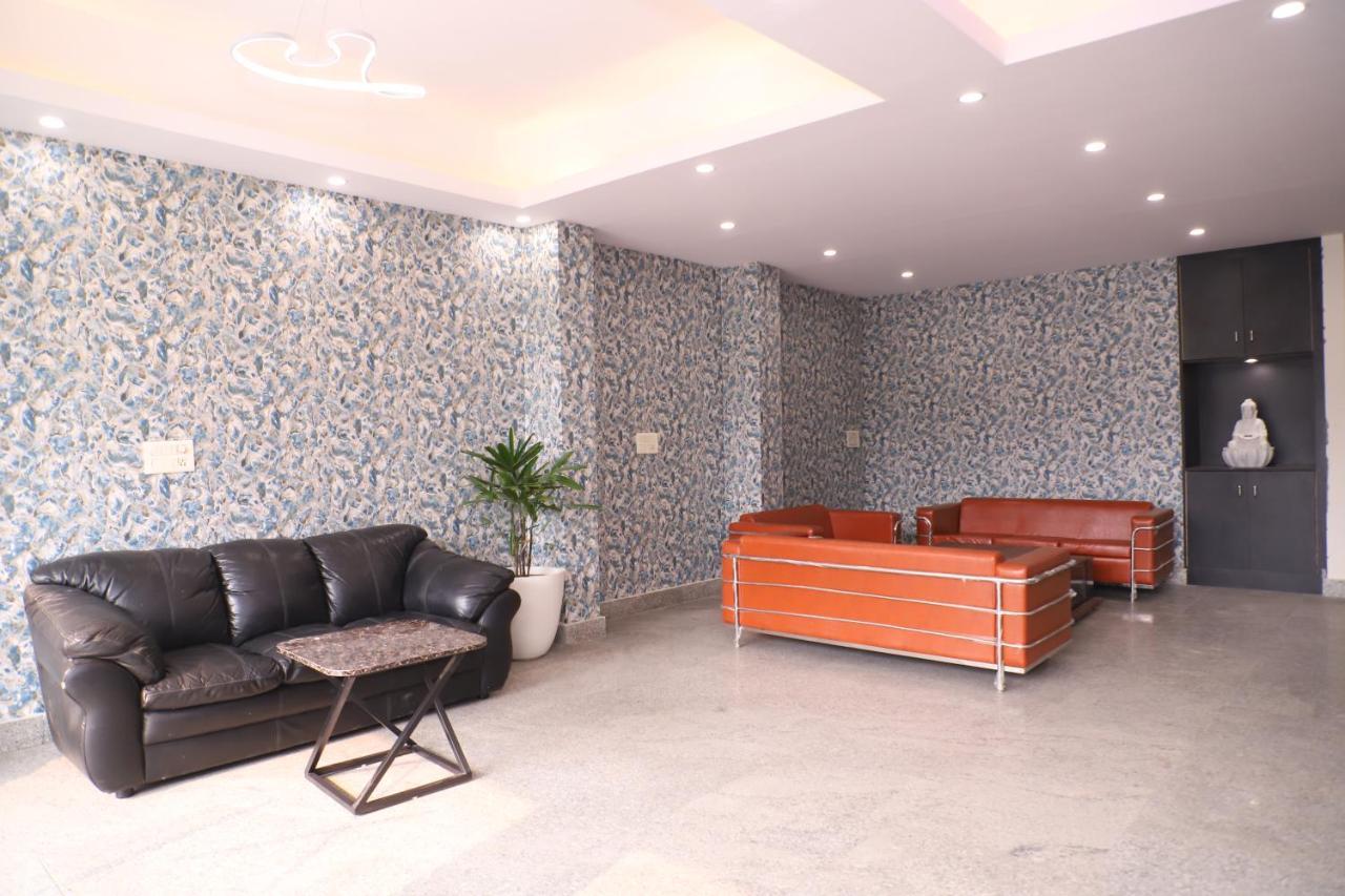 Lyf Corporate Suites - Noida Sector 19 Екстериор снимка