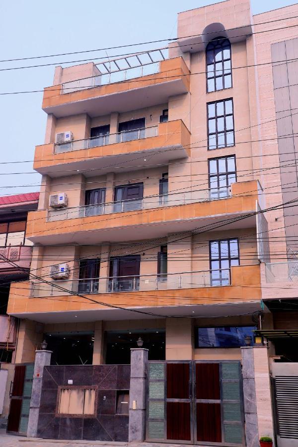 Lyf Corporate Suites - Noida Sector 19 Екстериор снимка