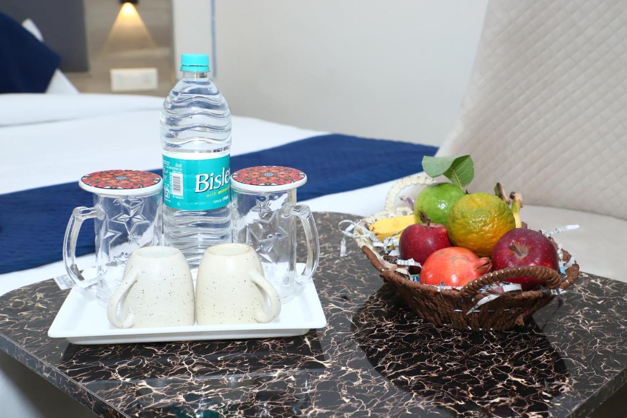 Lyf Corporate Suites - Noida Sector 19 Екстериор снимка