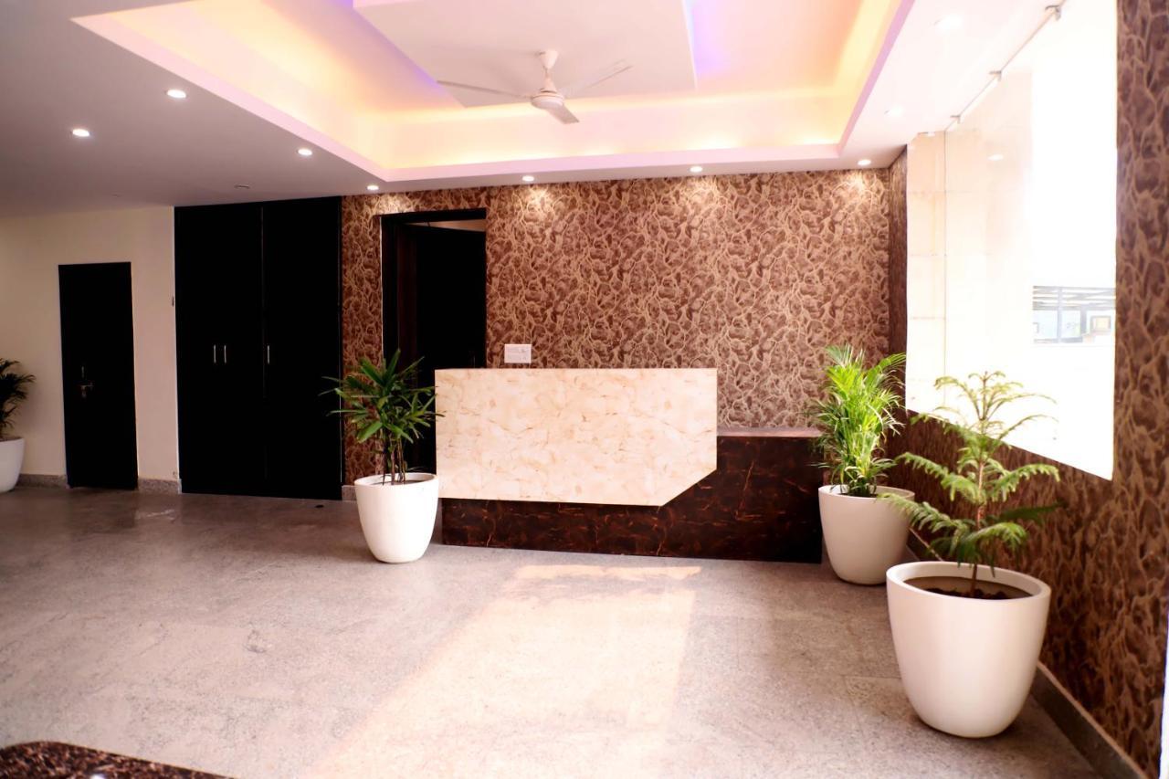 Lyf Corporate Suites - Noida Sector 19 Екстериор снимка