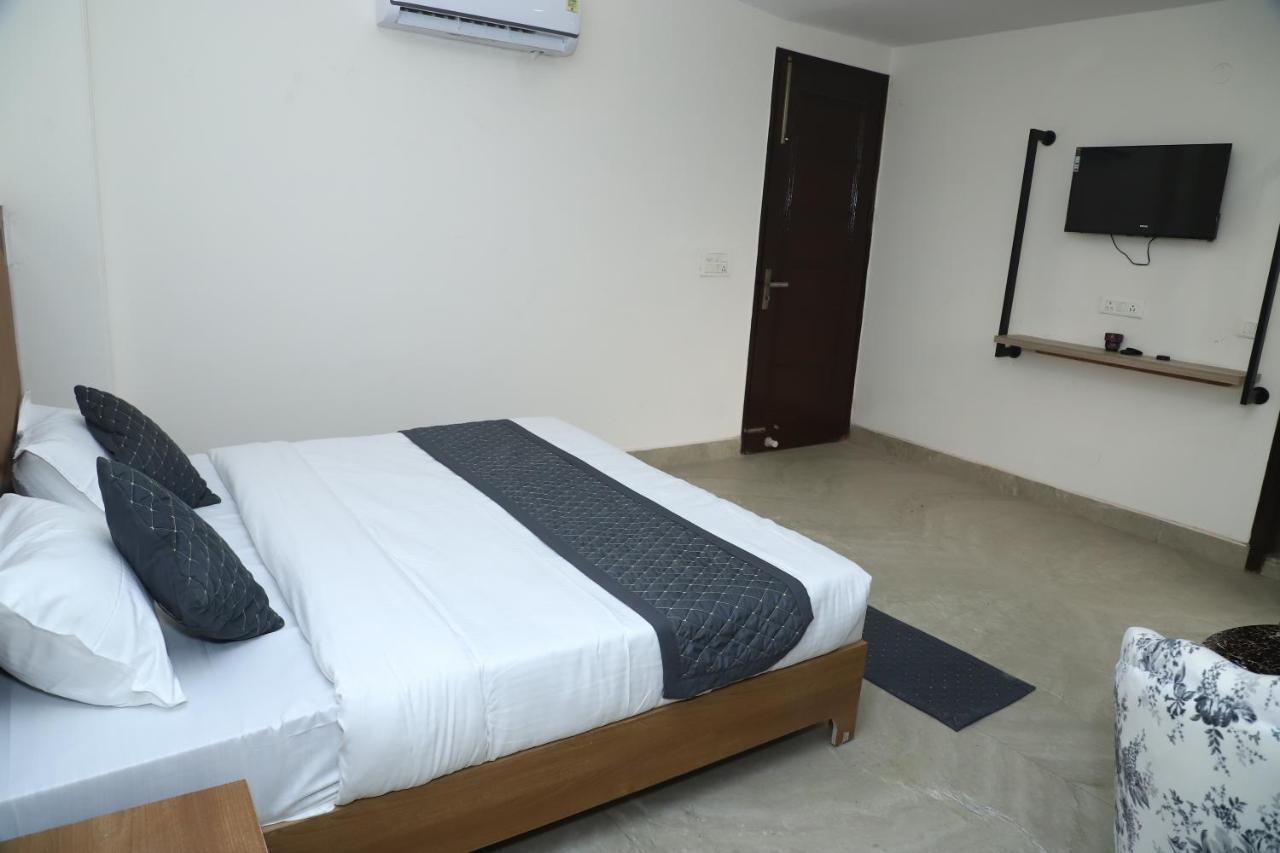 Lyf Corporate Suites - Noida Sector 19 Екстериор снимка
